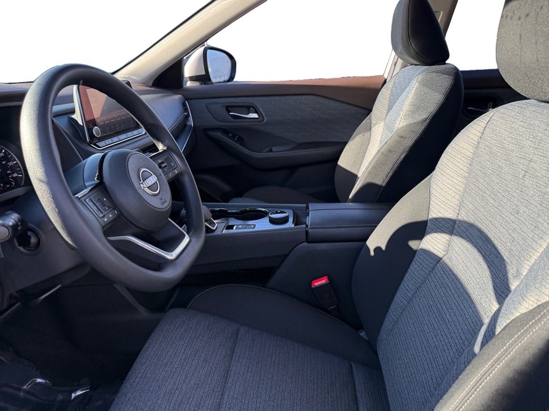 2023 Nissan Rogue SV - Photo 9