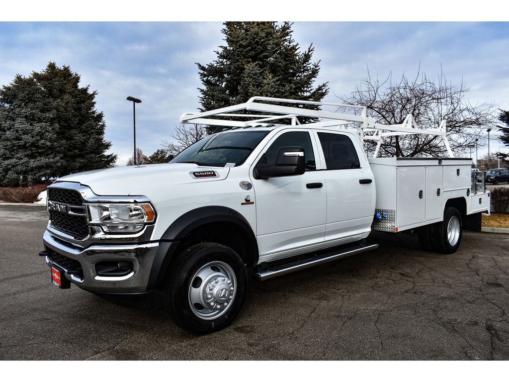 2024 Ram 5500 Tradesman SLT Laramie Limited photo 3