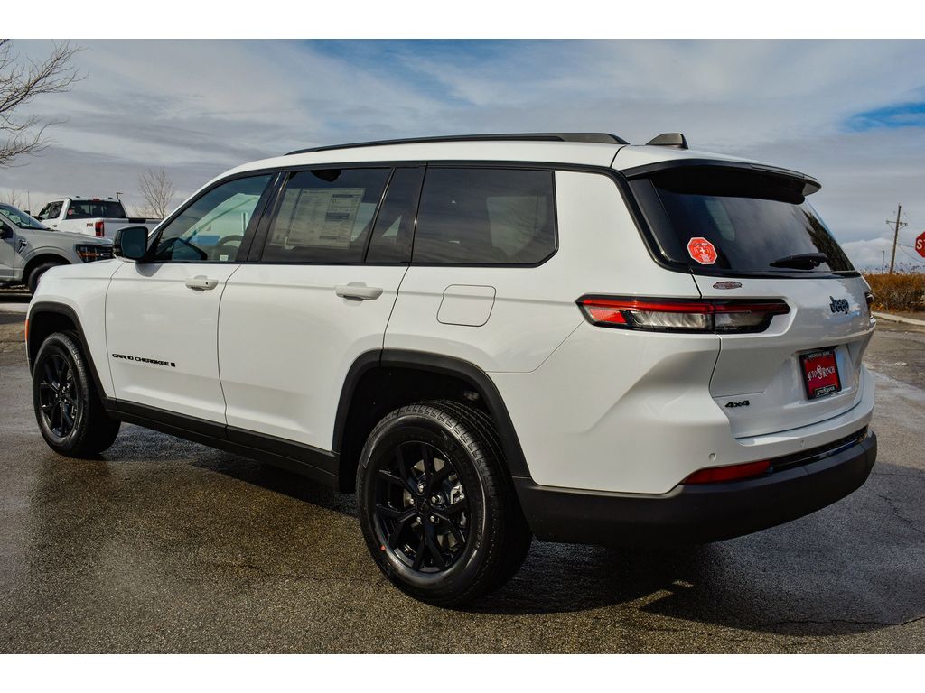 2025 Jeep Grand Cherokee Altitude X photo 4