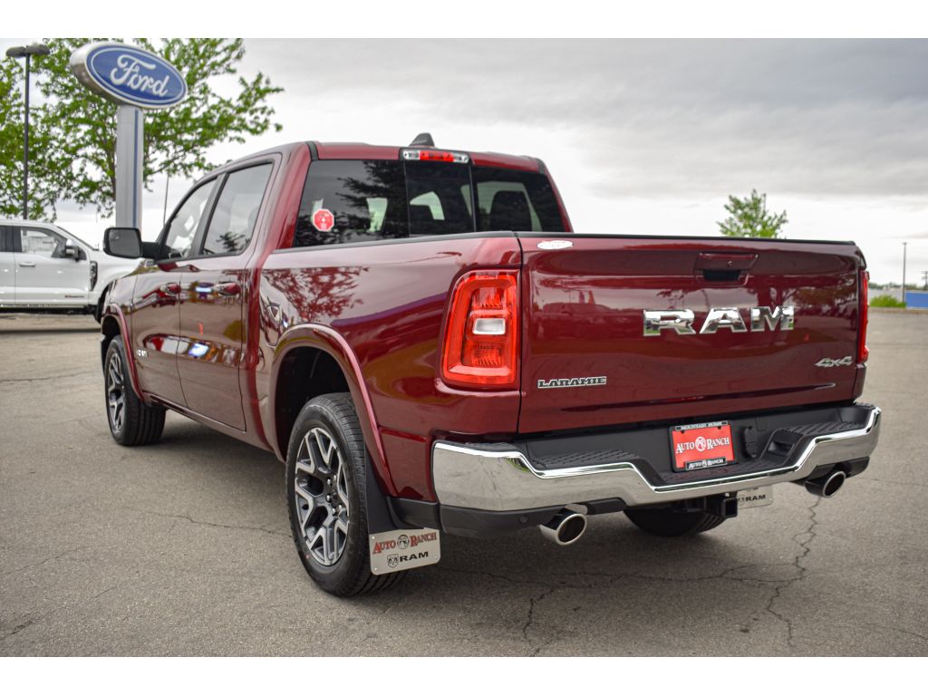 2025 Ram 1500 Laramie photo 3