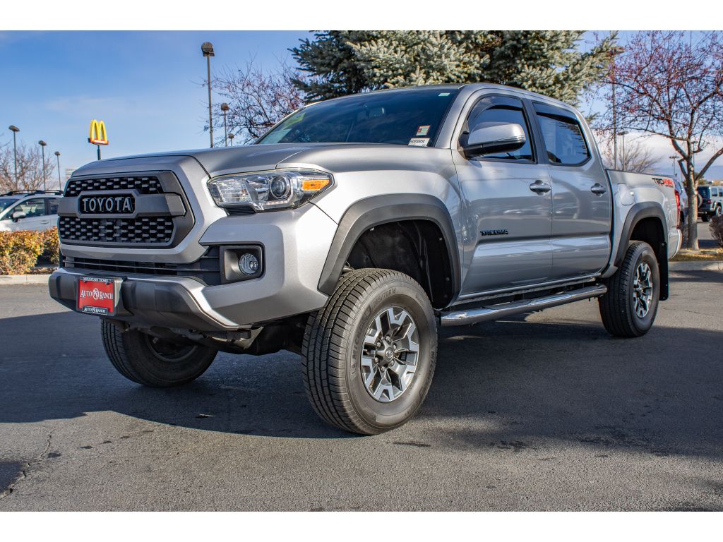 2016 Toyota Tacoma TRD Double Cab photo 3
