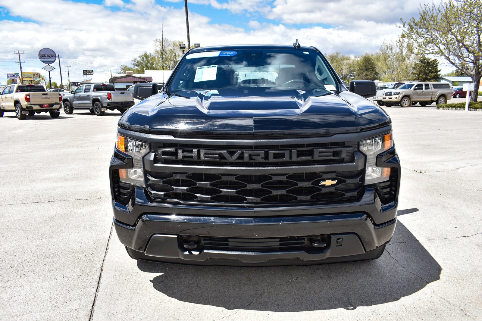 Certified 2022 Chevrolet Silverado 1500 Custom with VIN 3GCPDBEKXNG657027 for sale in Mountain Home, ID