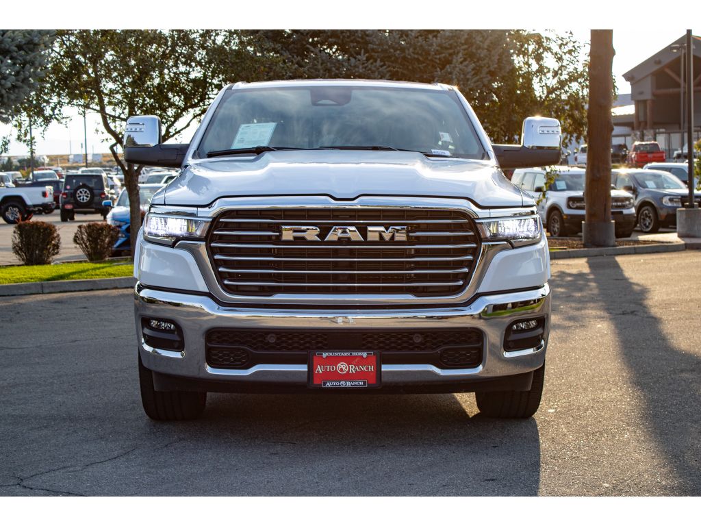 2025 Ram 1500 Laramie photo 3