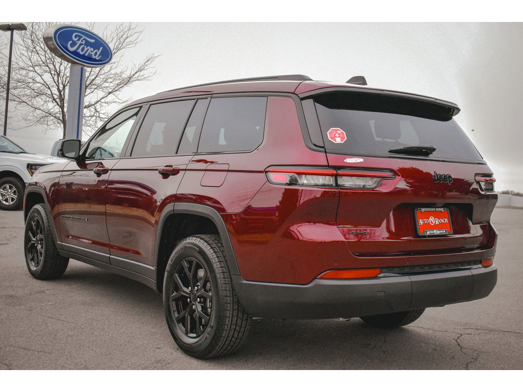 2025 Jeep Grand Cherokee Altitude X photo 4
