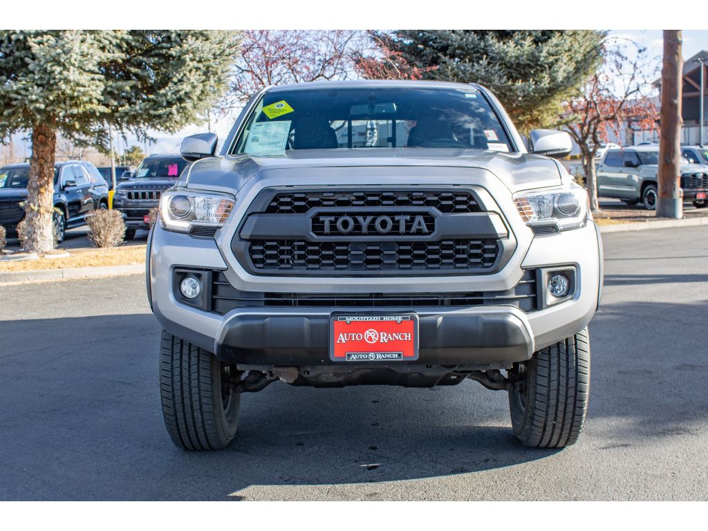 2016 Toyota Tacoma TRD Double Cab photo 2