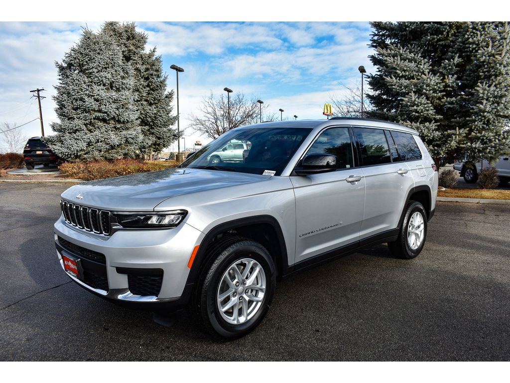 2025 Jeep Grand Cherokee L photo 4