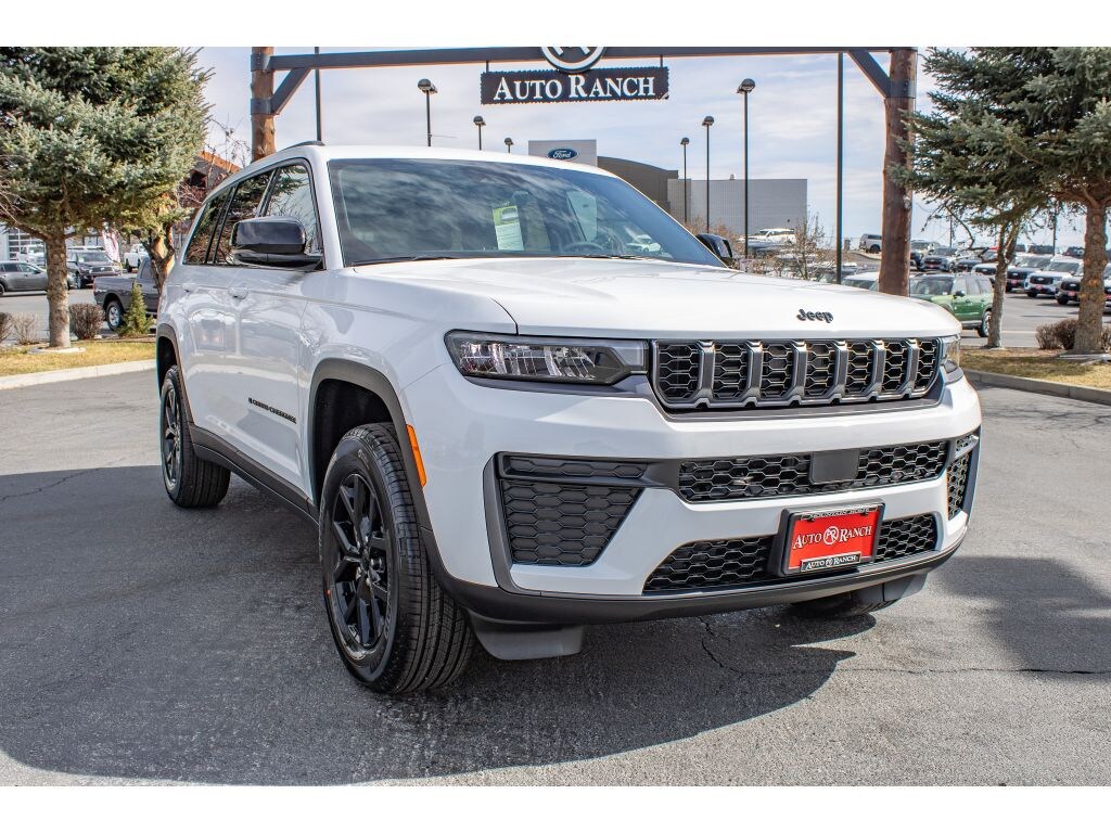 New 2026 Jeep Grand Cherokee L Laredo Altitude Sport Utility