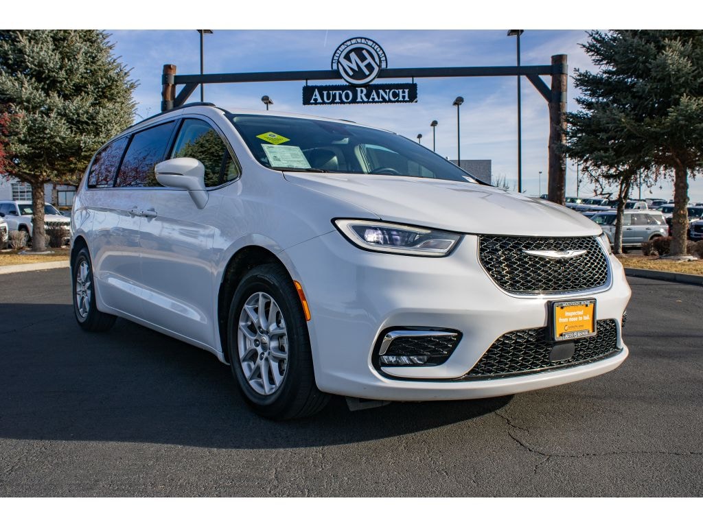 Used 2022 Chrysler Pacifica Touring L Passenger Van