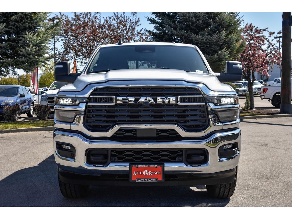 2025 Ram 3500 Tradesman photo 2