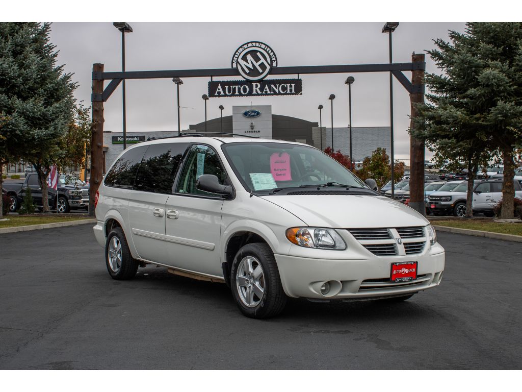 Used 2007 Dodge Grand Caravan SXT with VIN 2D4GP44L47R355424 for sale in Mountain Home, ID
