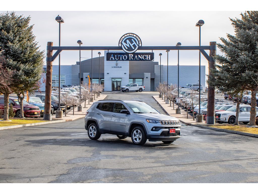 2024 Jeep Compass Latitude's photo