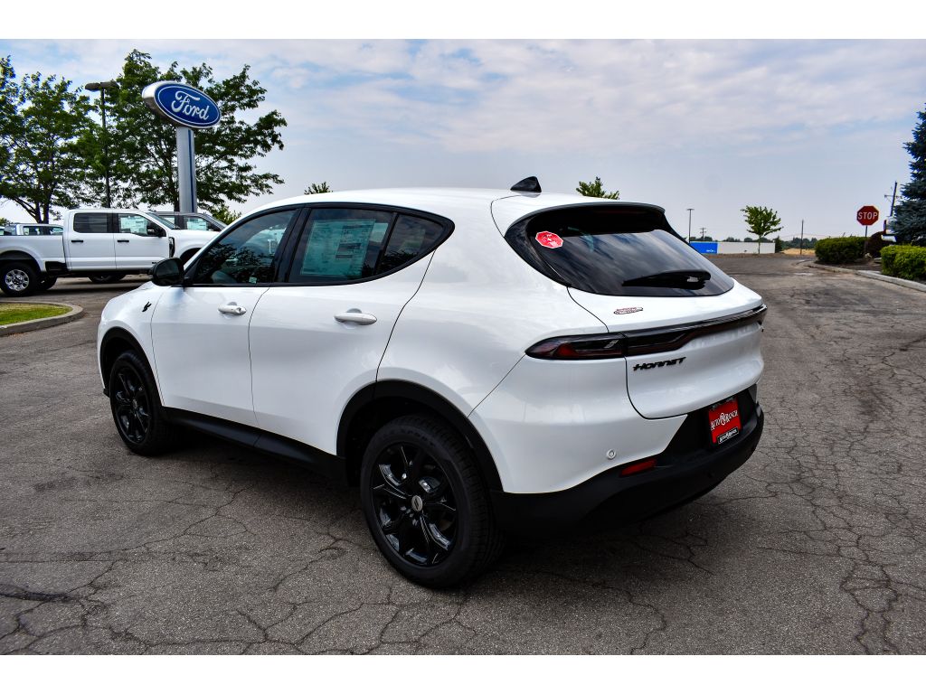 2024 Dodge Hornet GT photo 4