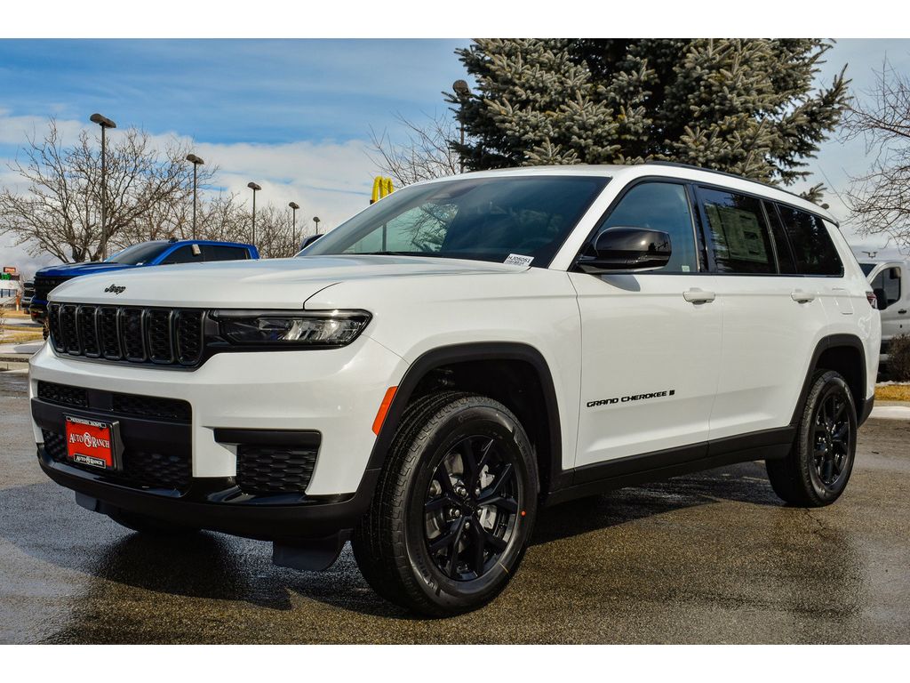 2025 Jeep Grand Cherokee Altitude X photo 3