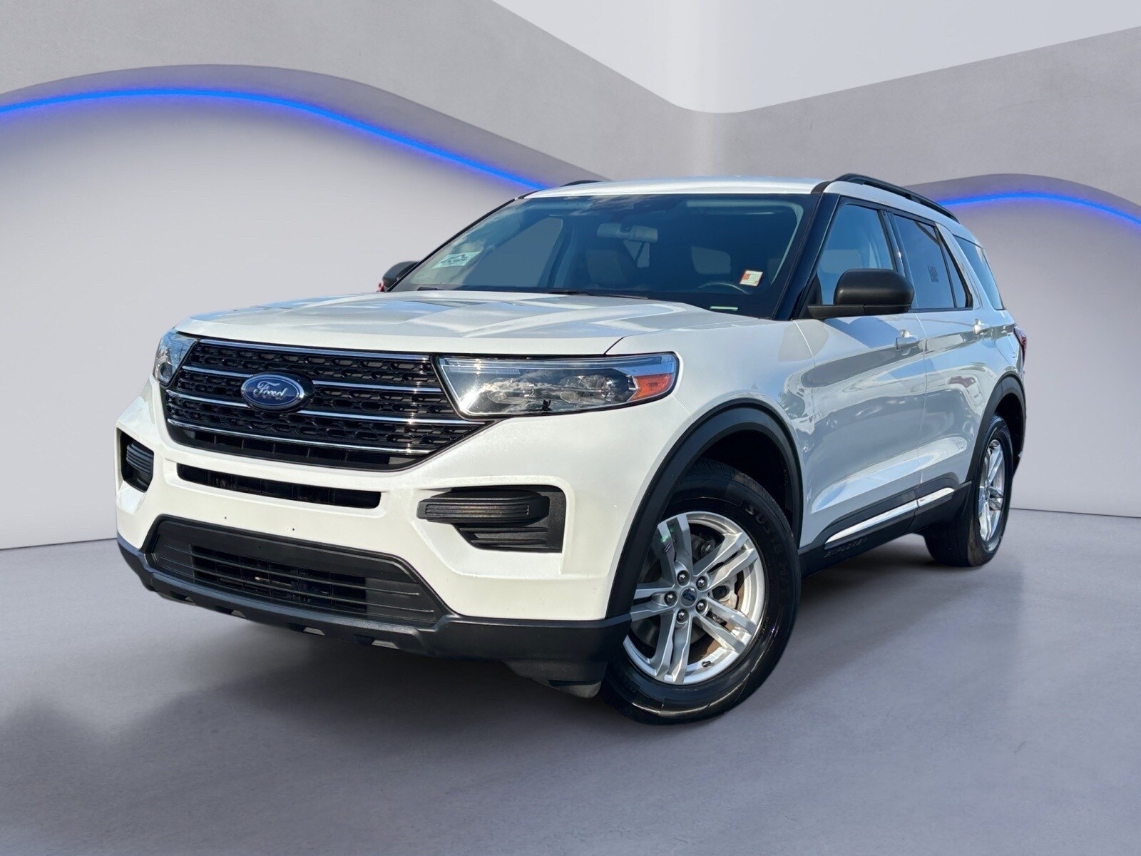 2020 Ford Explorer XLT photo 2