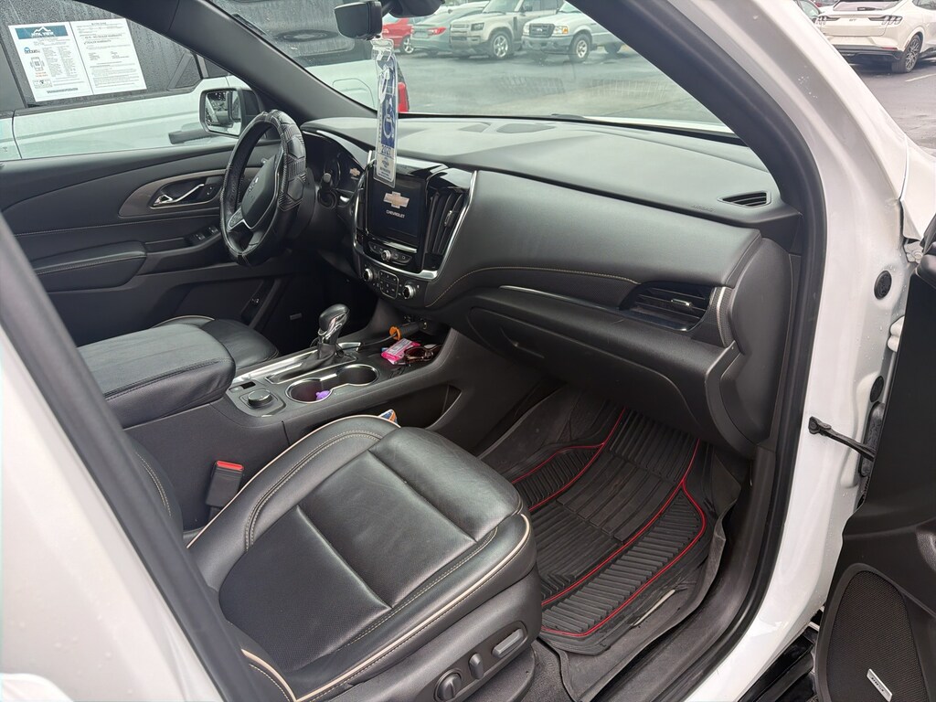 Used 2023 Chevrolet Traverse Premier SUV