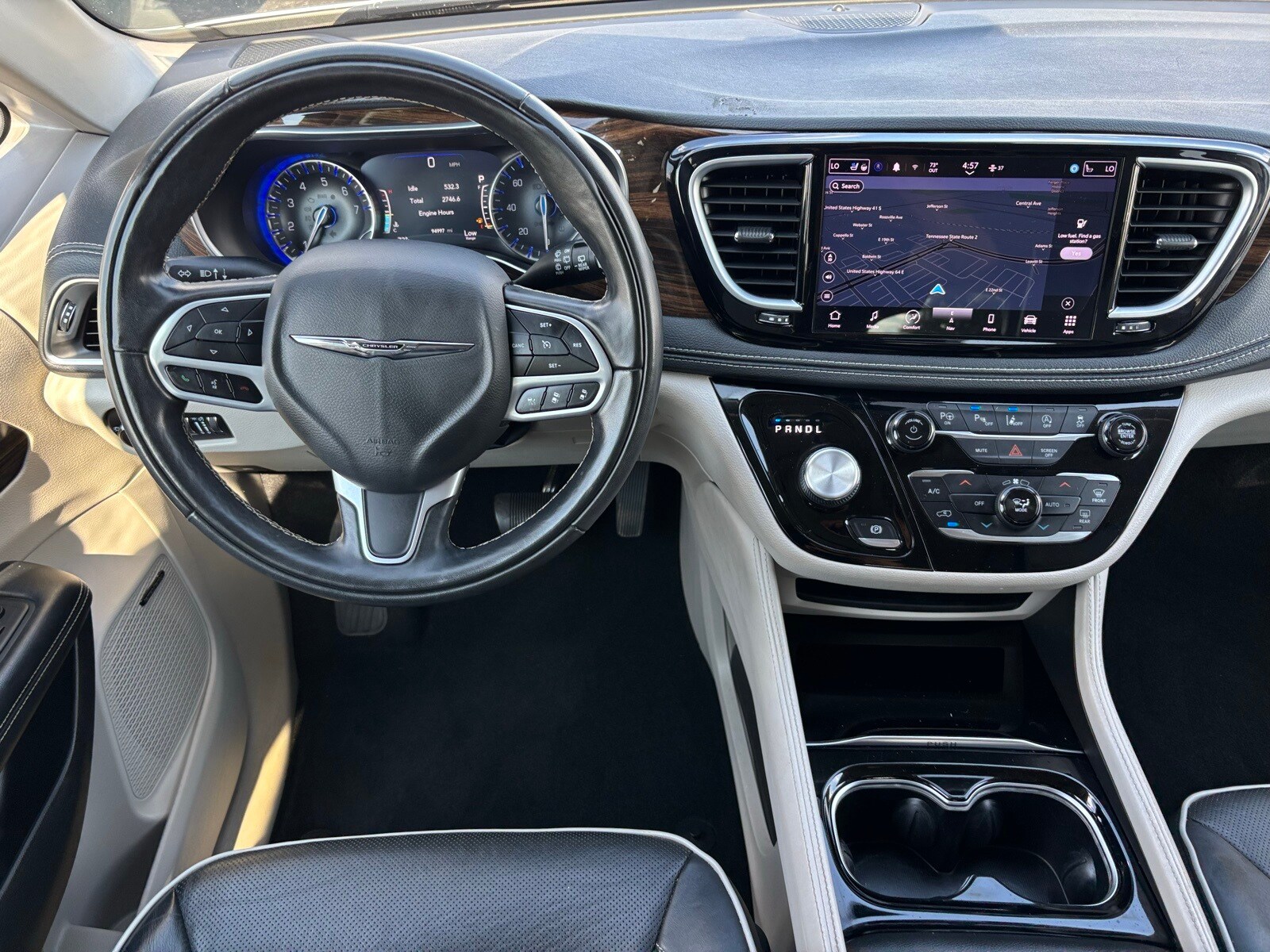 2022 Chrysler Pacifica Limited photo 2