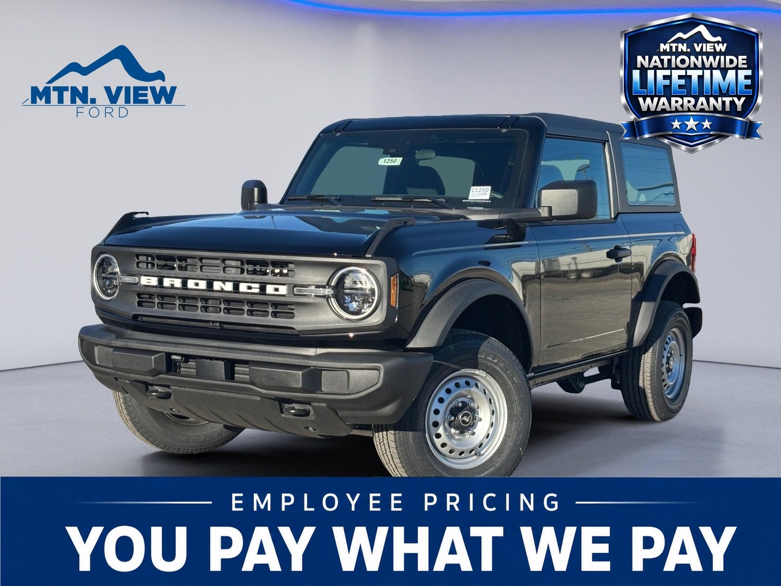 2025 Ford Bronco Base 4x4's photo