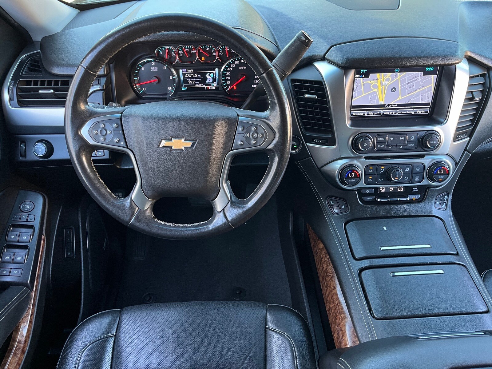 2019 Chevrolet Tahoe Premier photo 3