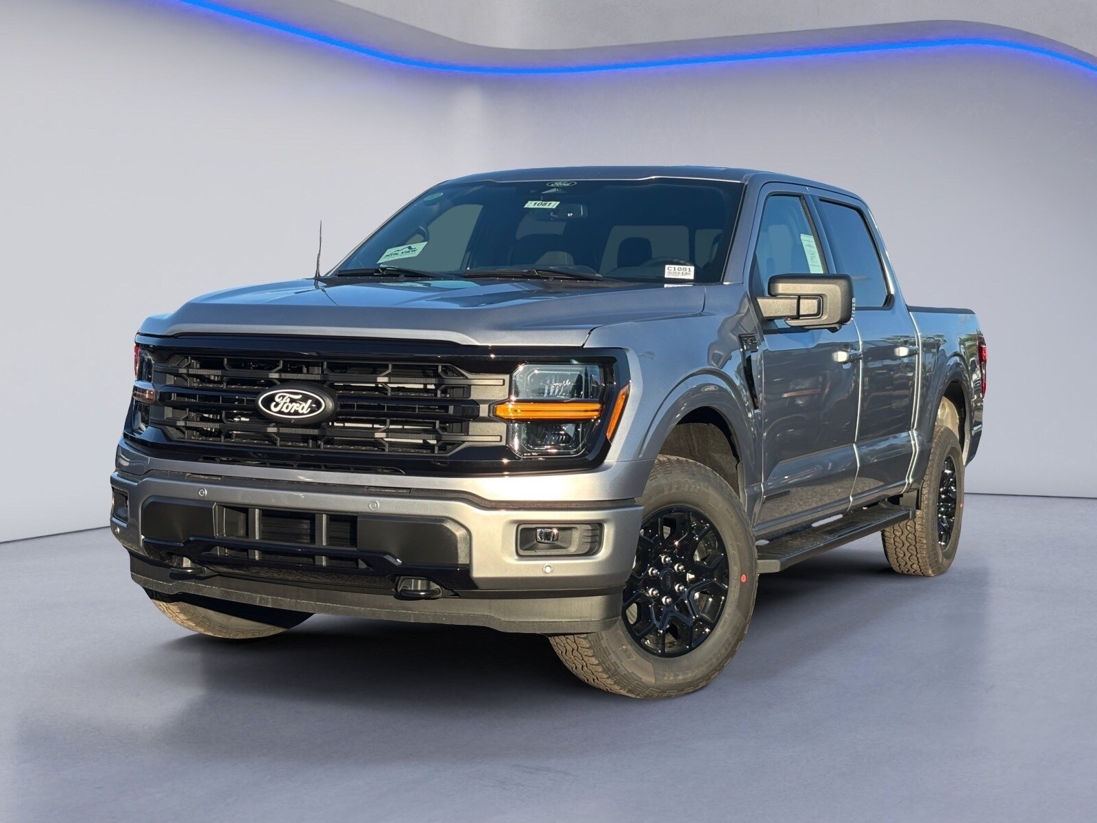 2025 Ford F-150 XLT photo 2