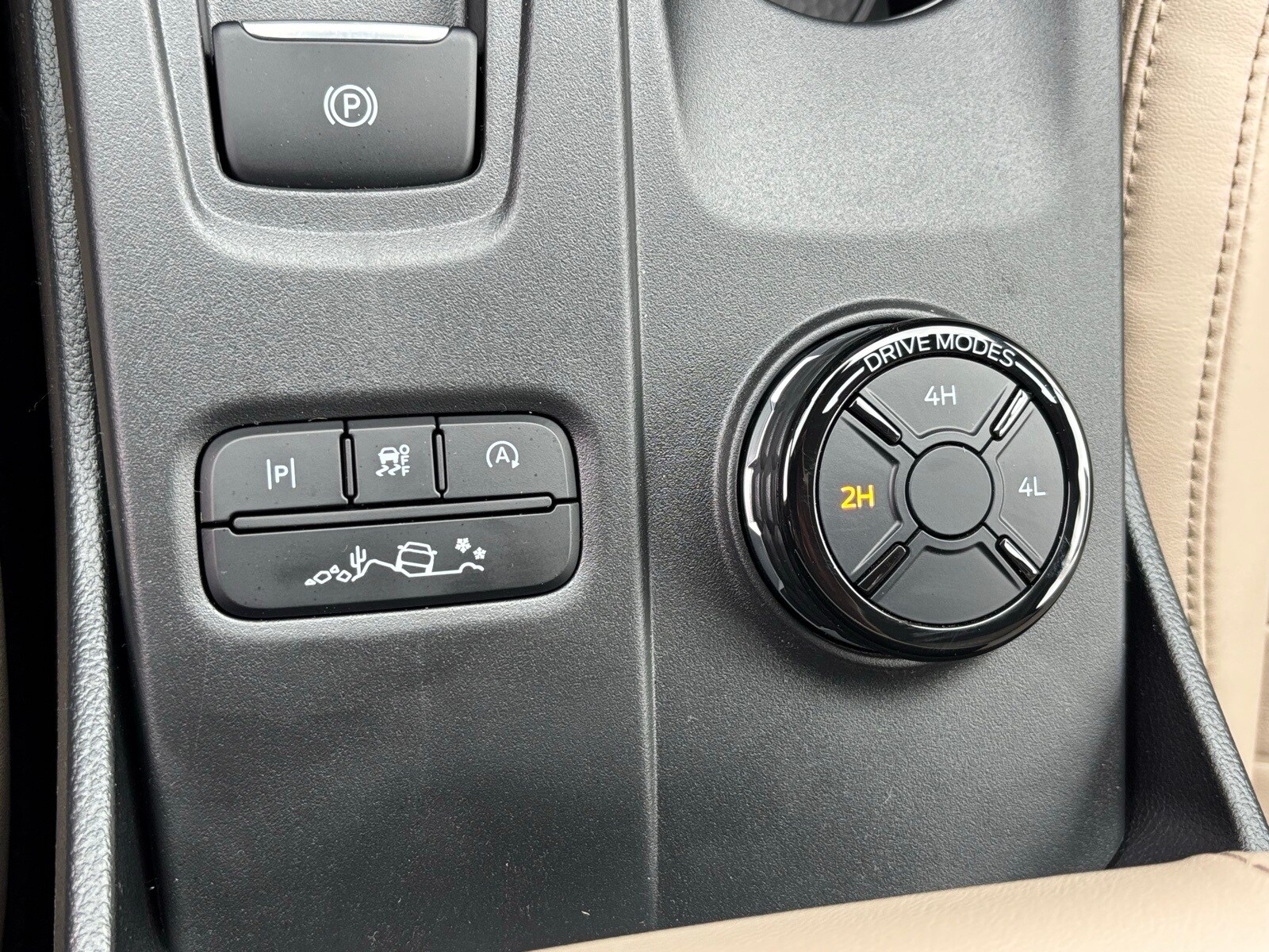 2025 Ford Ranger Lariat photo 4