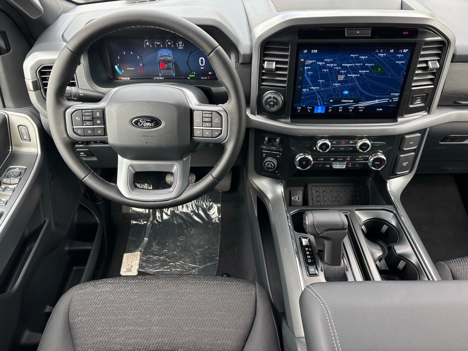 2025 Ford F-150 XLT photo 3