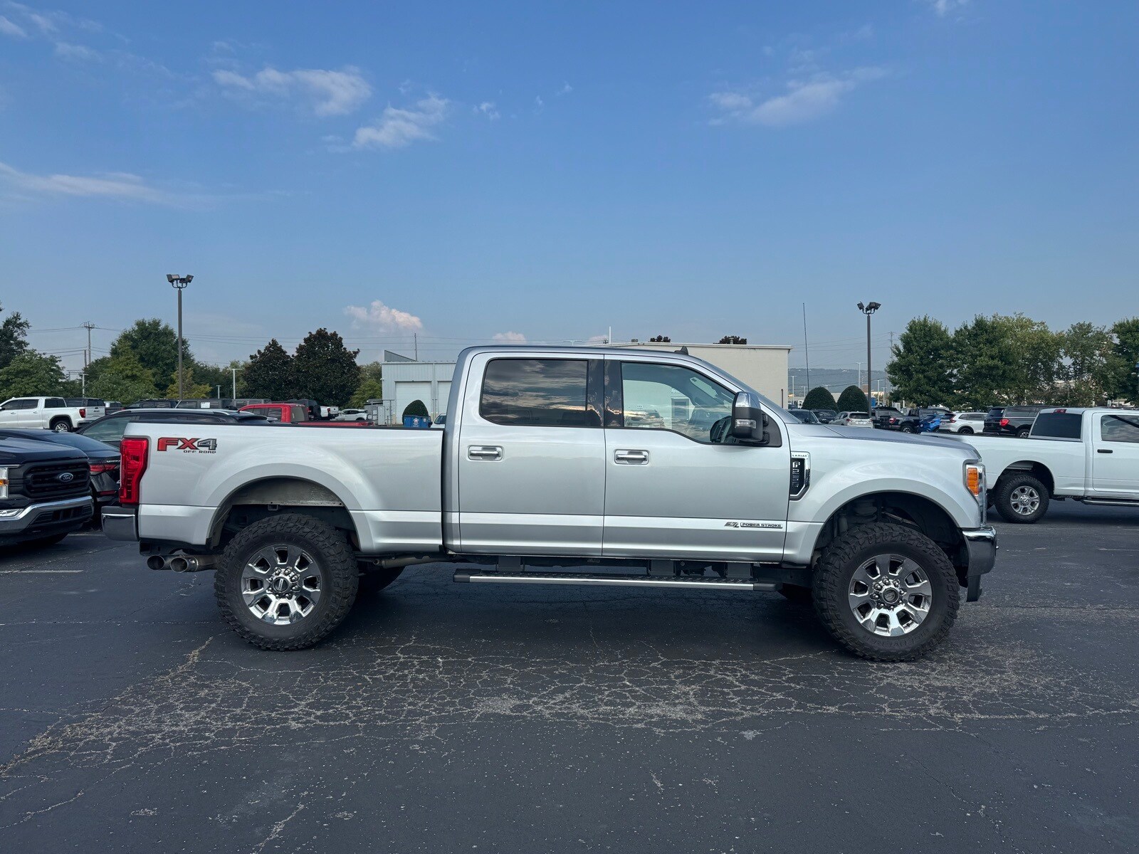 2019 Ford F-250 Lariat photo 2