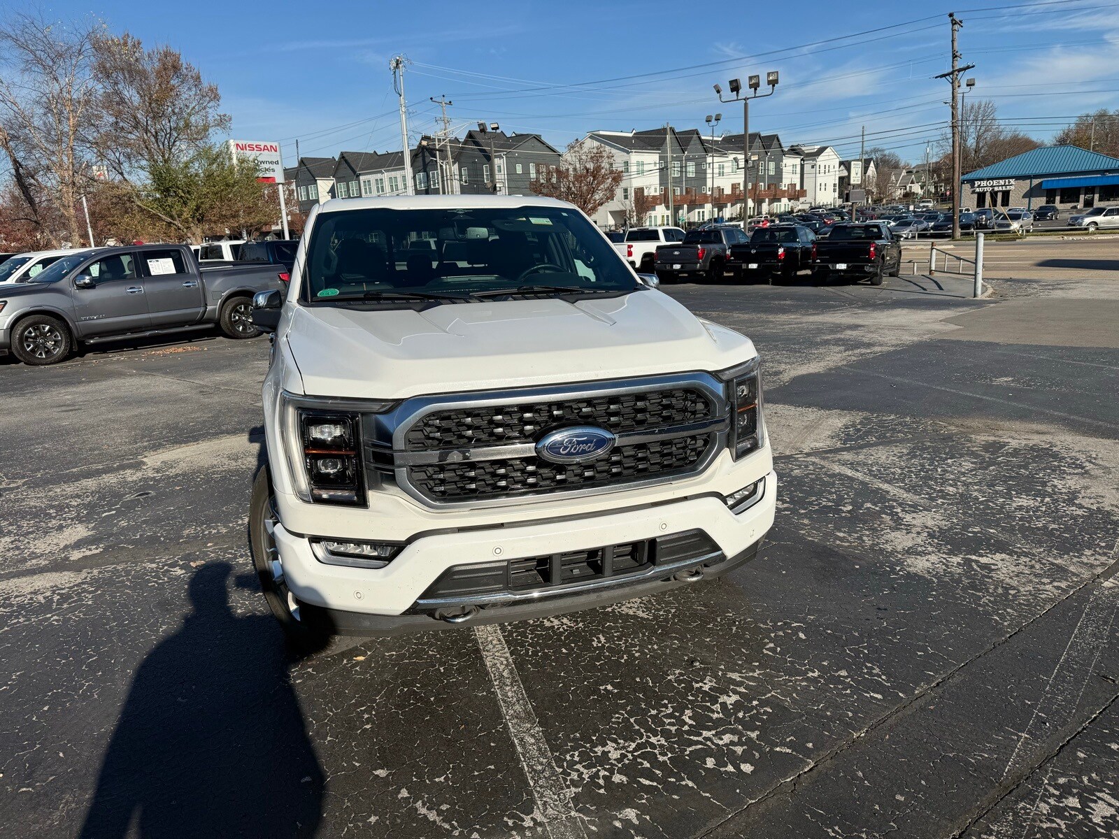 2023 Ford F-150 Platinum photo 4