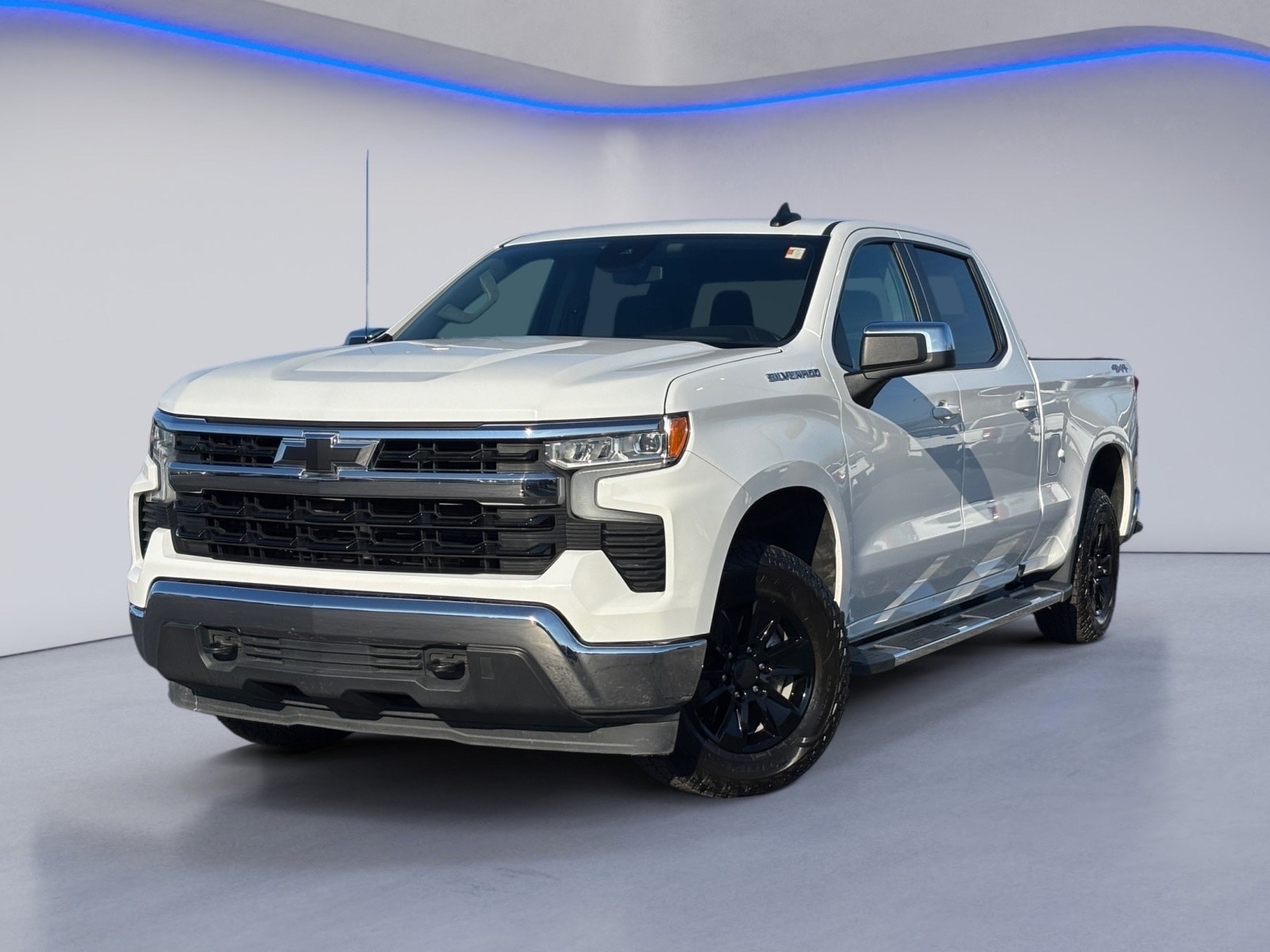 2024 Chevrolet Silverado 1500 LT's photo