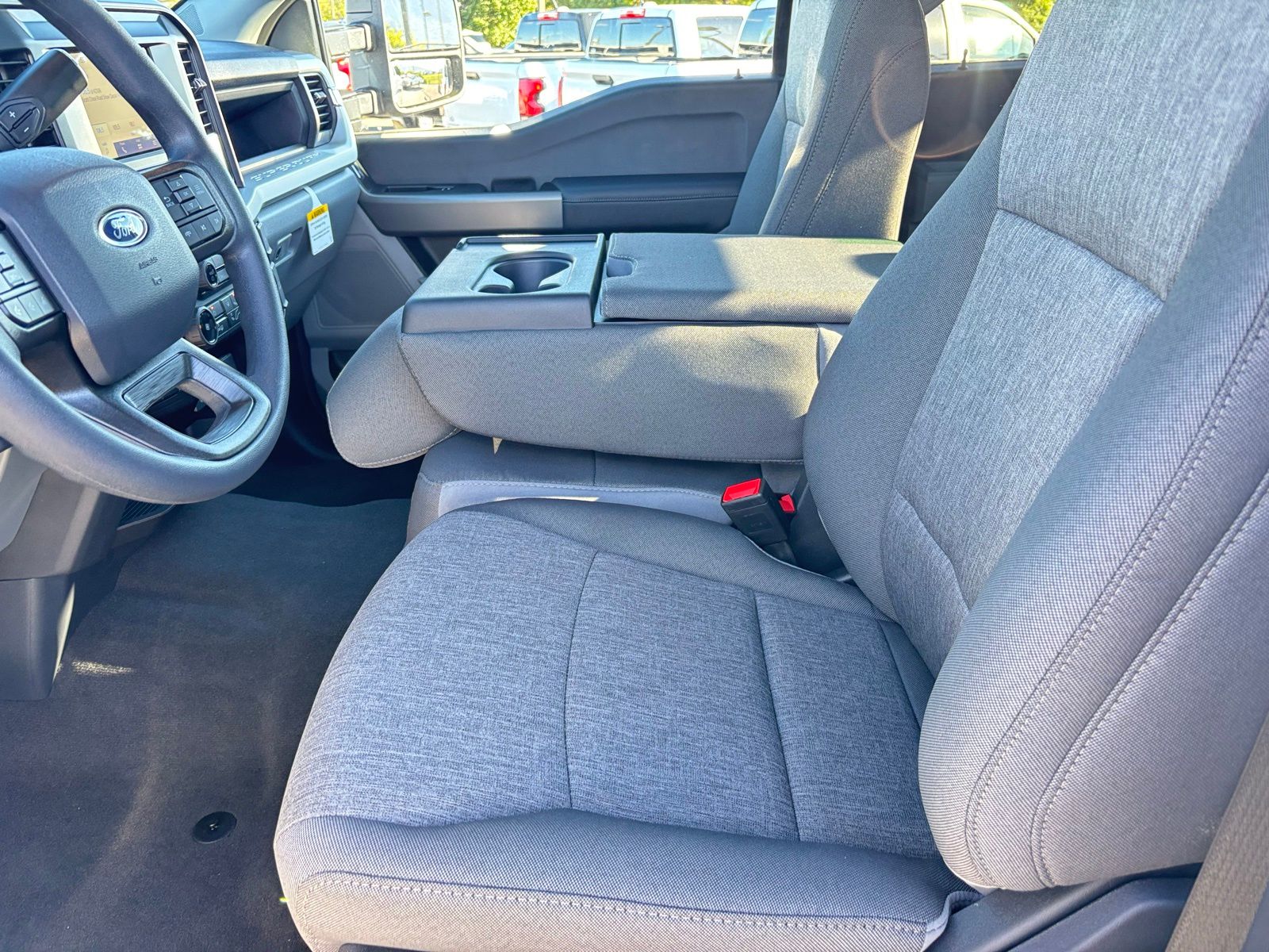2026 Ford F-350 Super Duty XL - Photo 17
