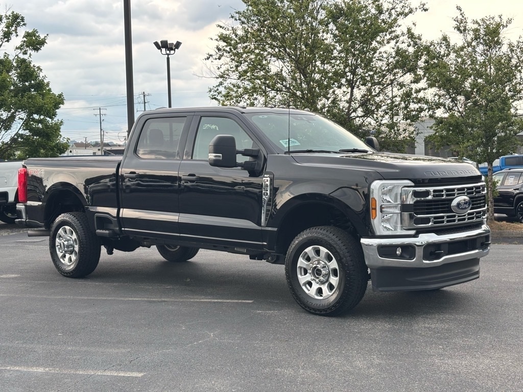 Used 2024 Ford F-350 Super Duty XLT with VIN 1FT8W3BN0REF74240 for sale in Chattanooga, TN