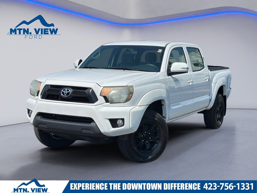 Used 2015 Toyota Tacoma Base V6 Truck