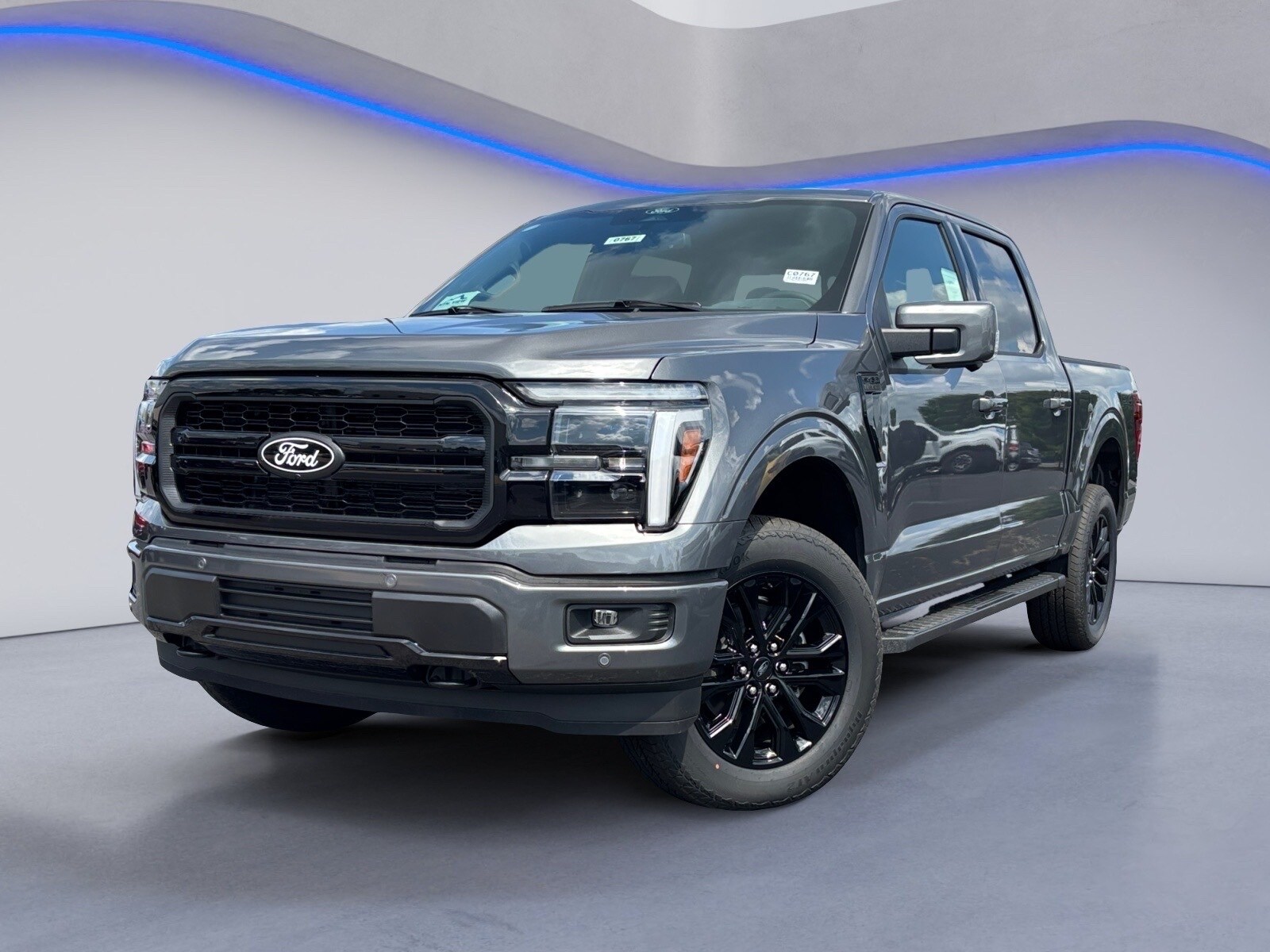 2025 Ford F-150 Lariat photo 2