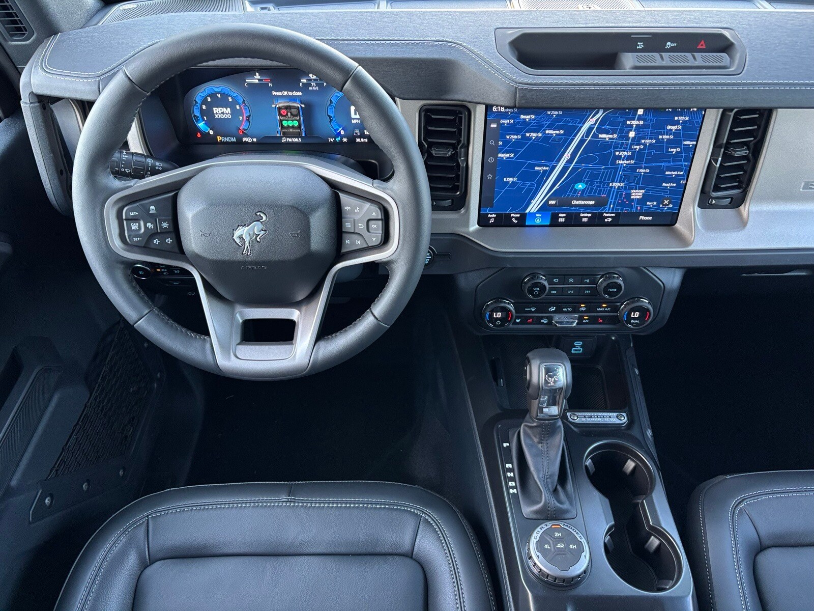2025 Ford Bronco Outer Banks photo 3