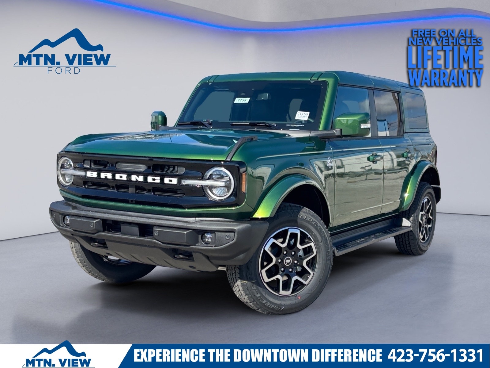 2025 Ford Bronco 4-Door Outer Banks's photo