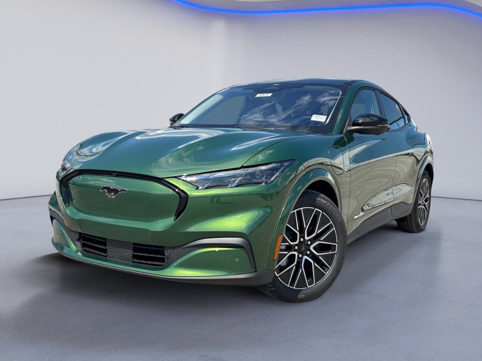 2025 Ford Mustang Mach-E Premium photo 2