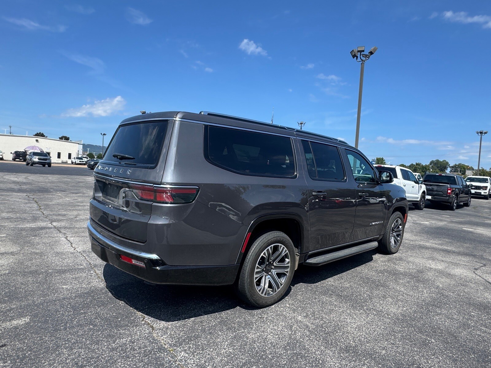 2024 Jeep Wagoneer L Base photo 3
