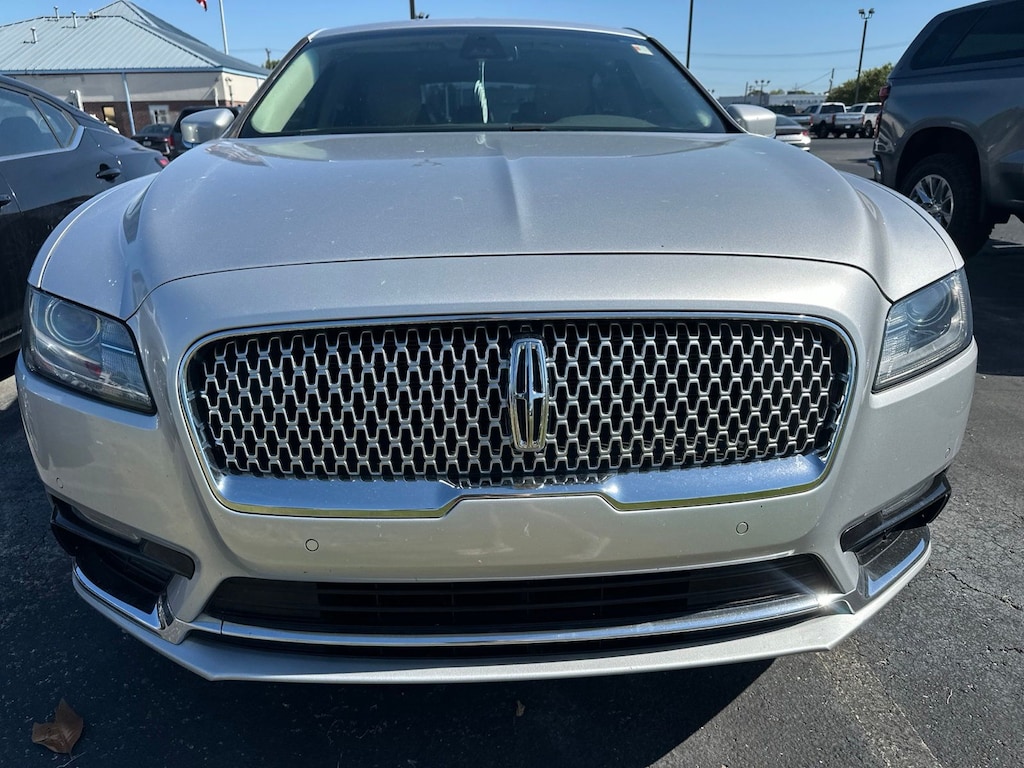 Used 2017 Lincoln Continental Select Sedan