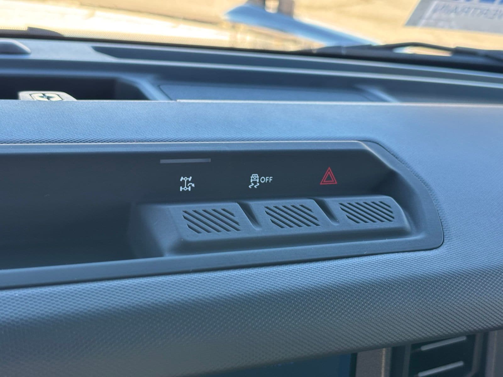 2025 Ford Bronco 2-Door Base - Photo 20