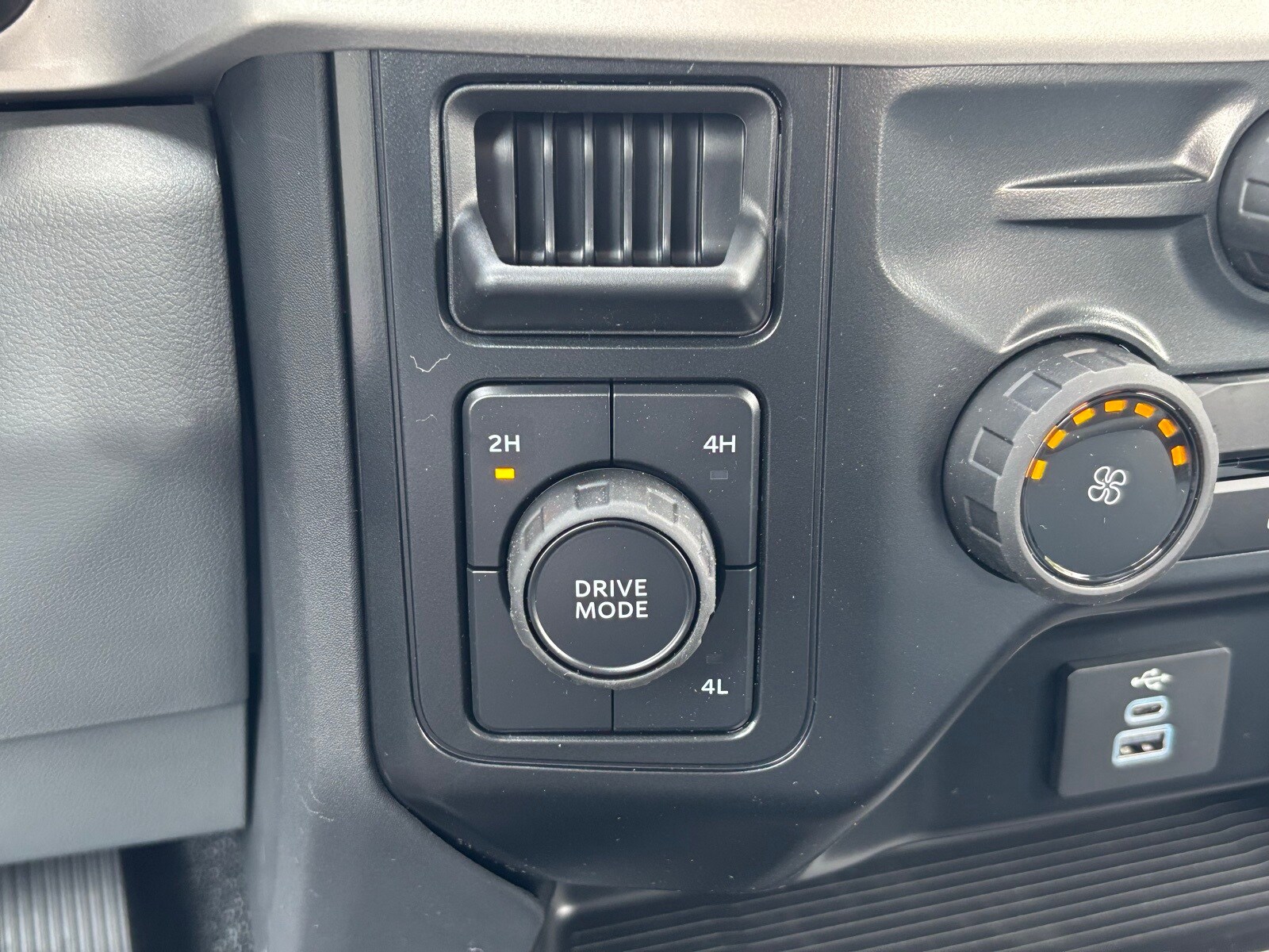2026 Ford F-350 XL photo 4