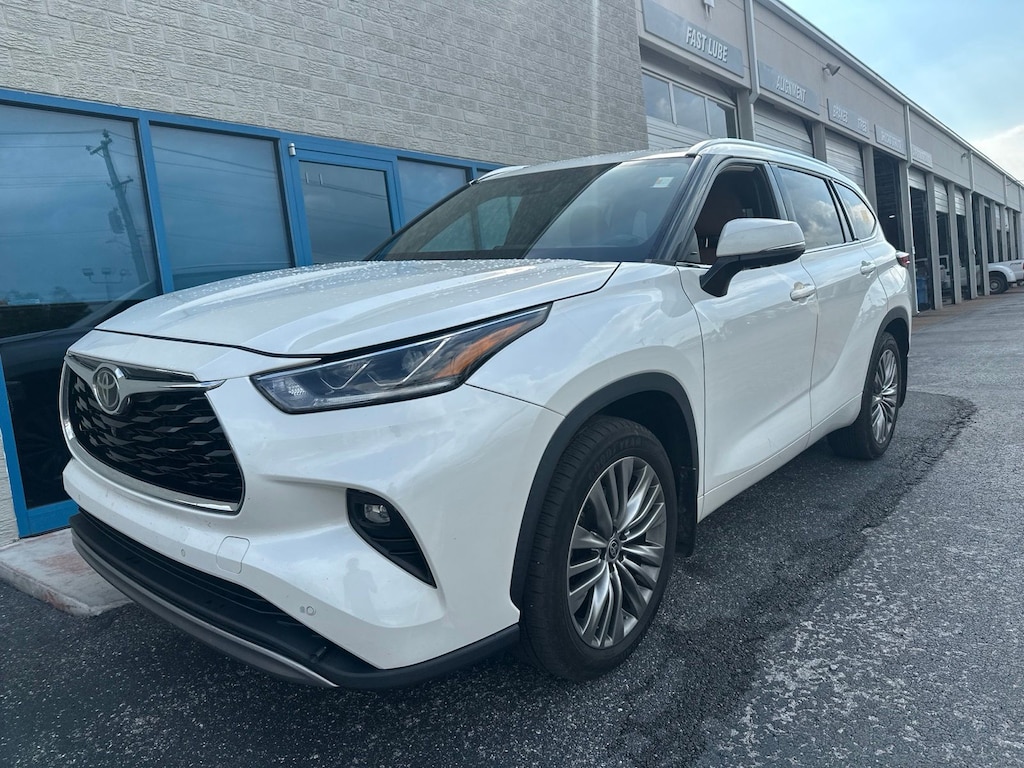 Used 2021 Toyota Highlander Platinum SUV