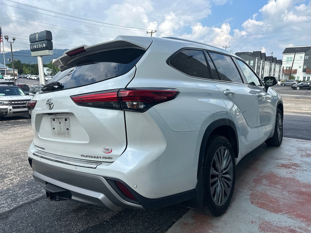 Used 2021 Toyota Highlander Platinum SUV