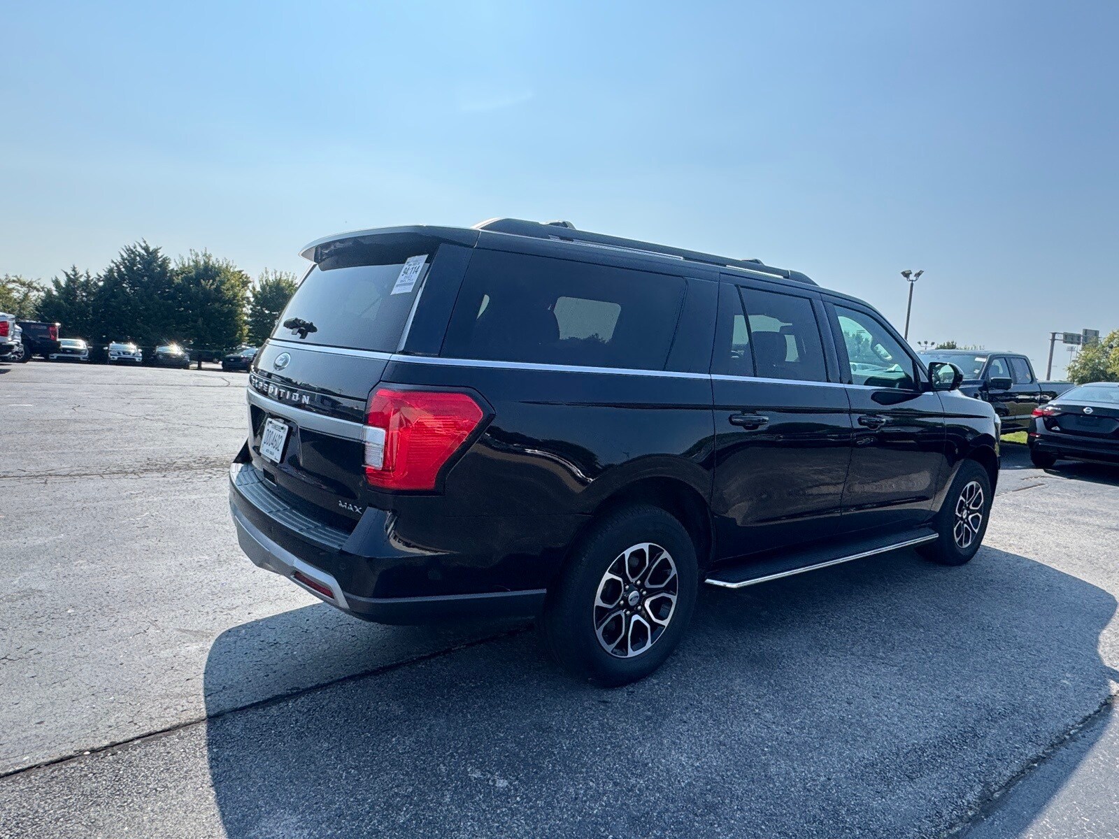 2023 Ford Expedition MAX XLT photo 3