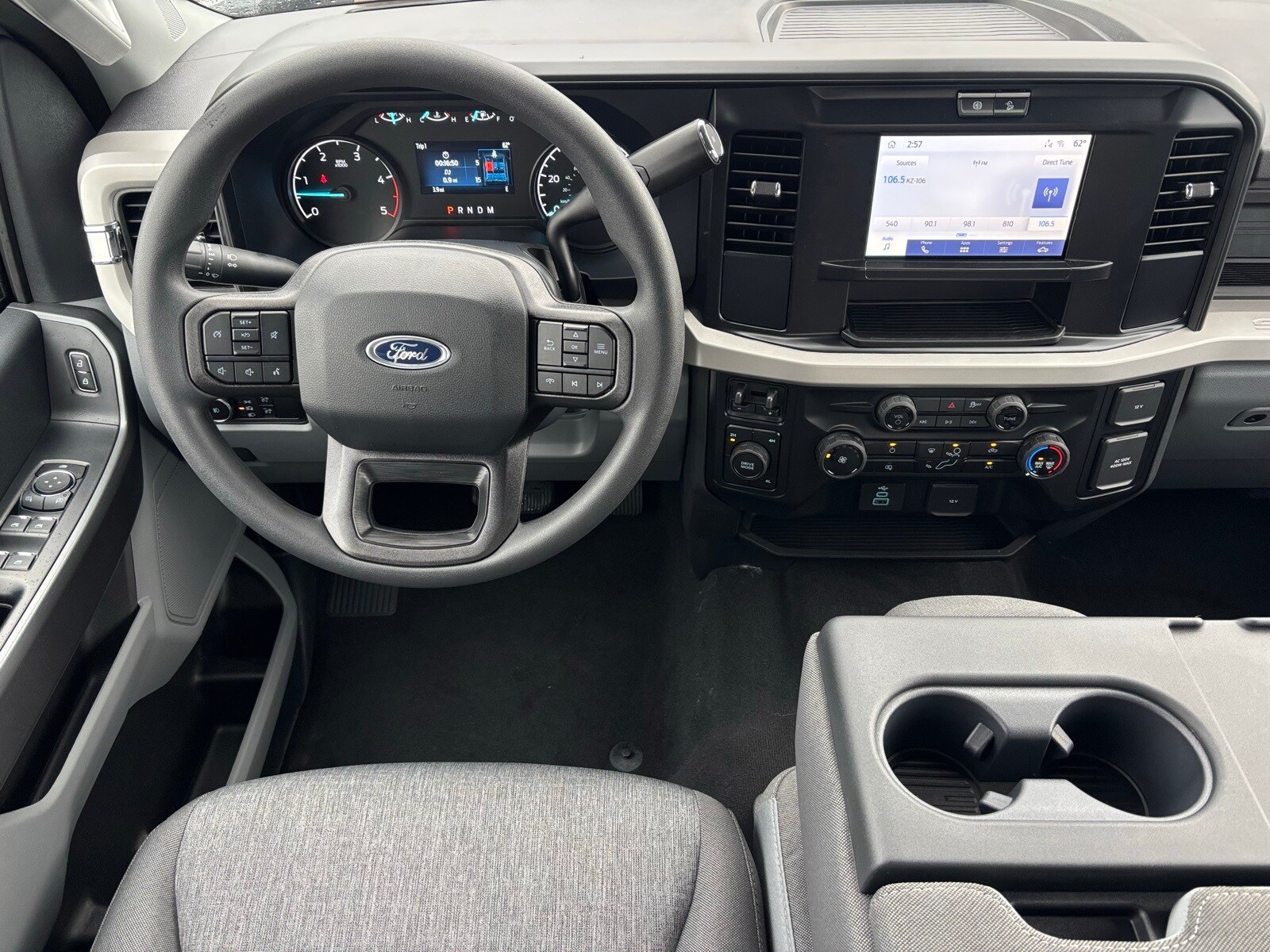 2026 Ford F-350 XL photo 2