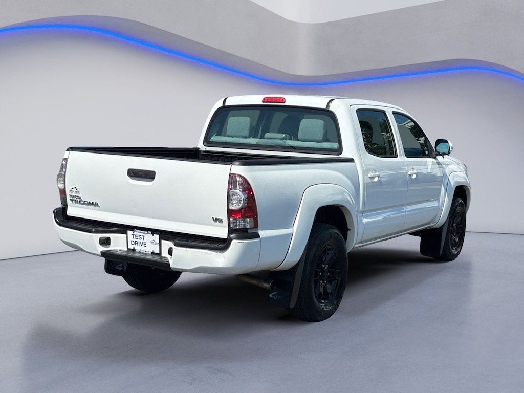 Used 2015 Toyota Tacoma Base V6 Truck