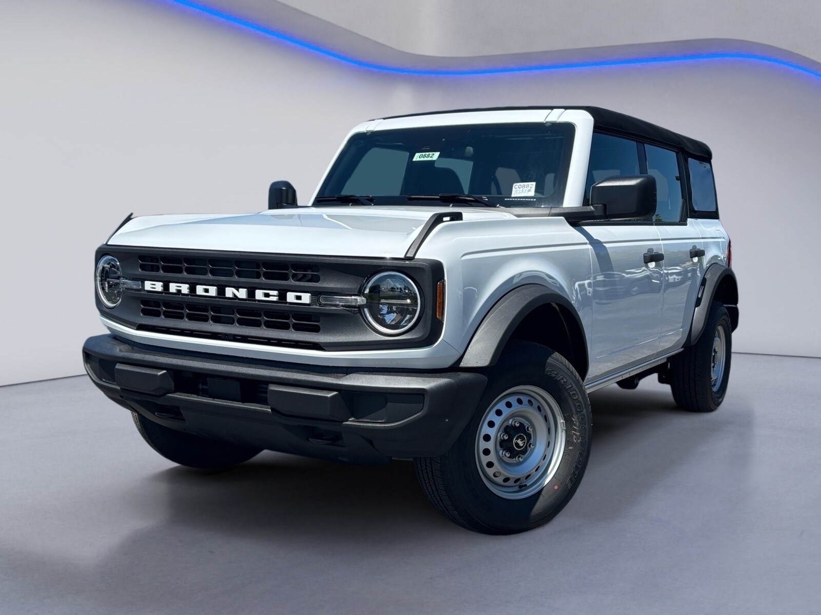 2025 Ford Bronco Base photo 2