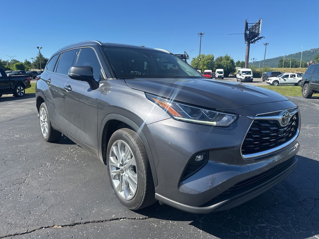 Certified 2023 Toyota Highlander Limited SUV
