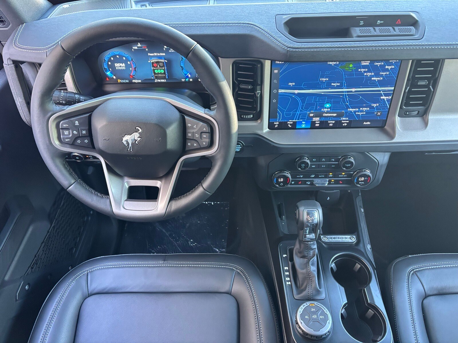 2025 Ford Bronco Outer Banks photo 3