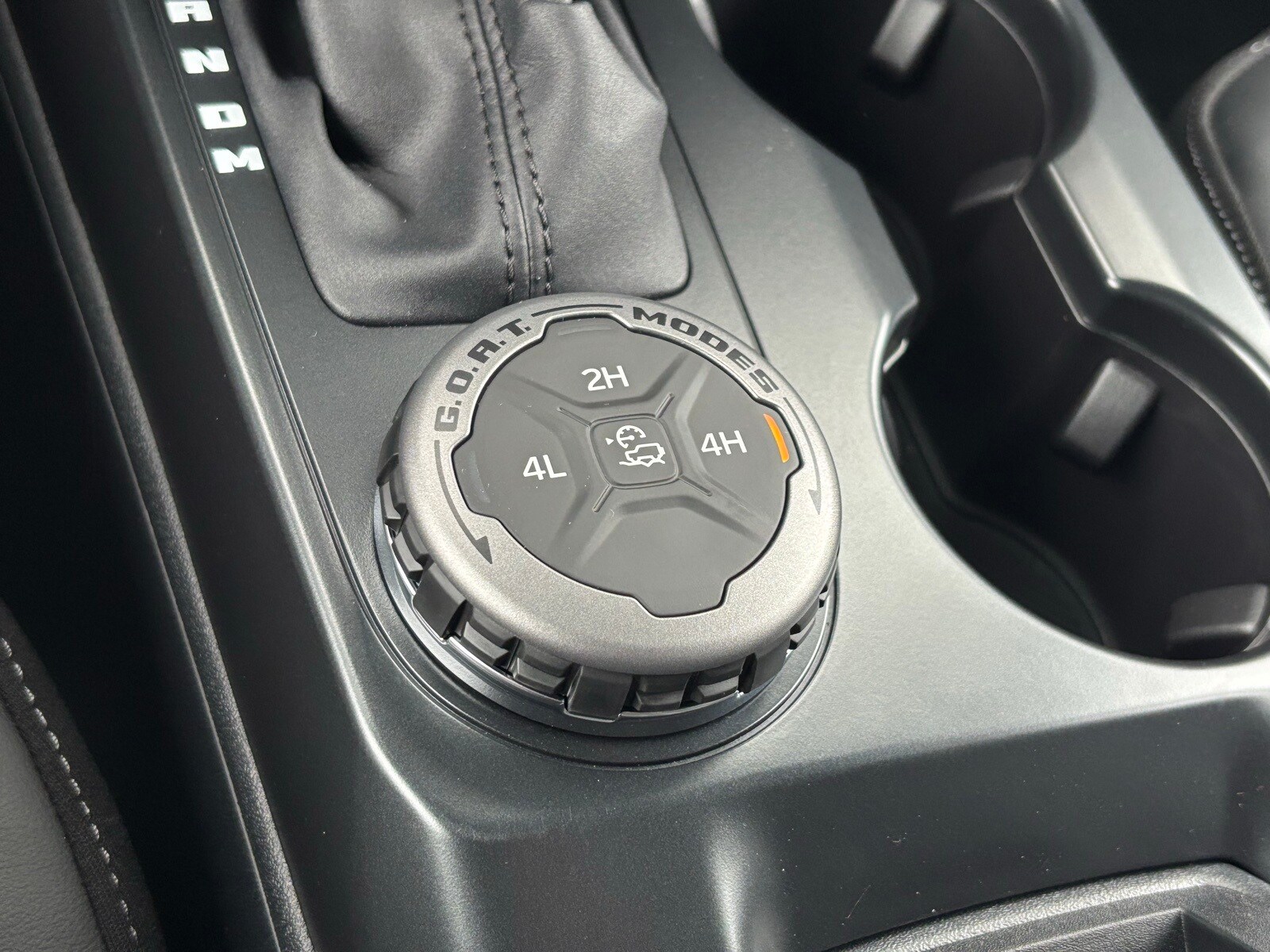 2025 Ford Bronco Outer Banks photo 3