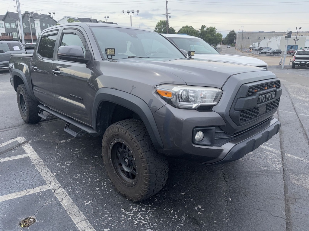 Used 2018 Toyota Tacoma TRD Off-Road V6 Truck