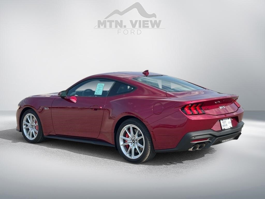2025 Ford Mustang GT Premium photo 3